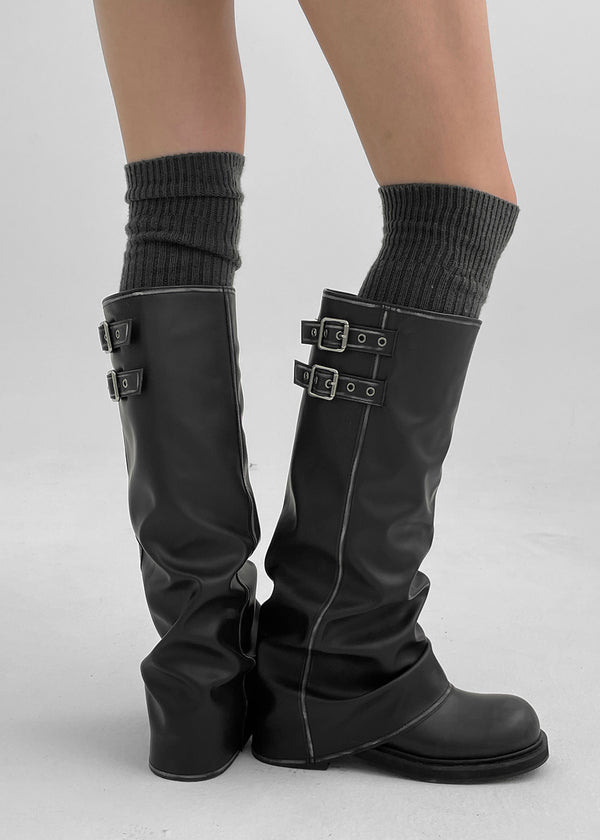 Moonki 油洗扣帶皮革摺疊靴