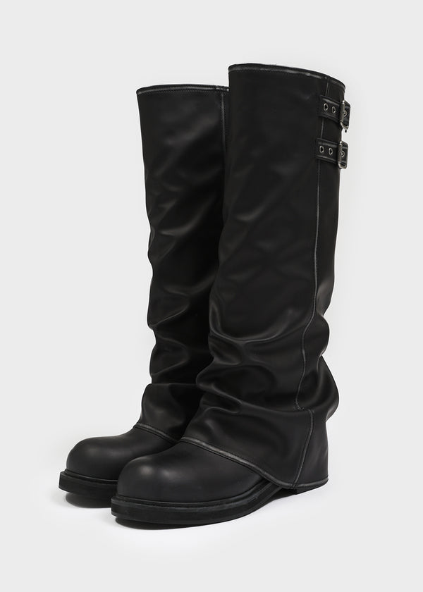 Moonki 油洗扣帶皮革摺疊靴