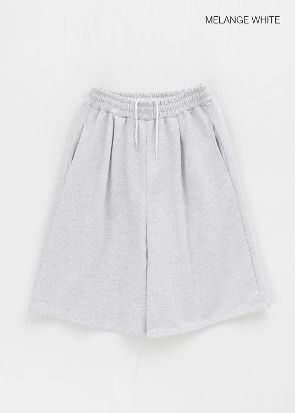 (UNISEX) Hugging Pintuck Bermuda Banding Pants