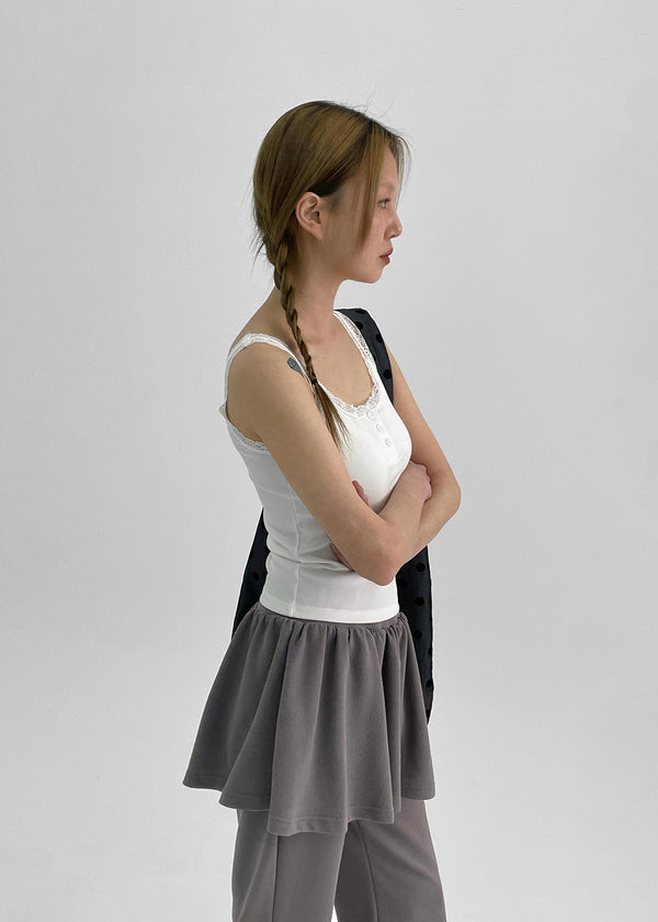 Doelt Henry Neck Lace Sleeveless (Built-in Cap)