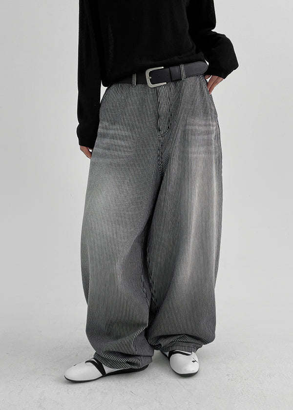 (UNISEX) Montton Stripe Wide Denim Balloon Pants