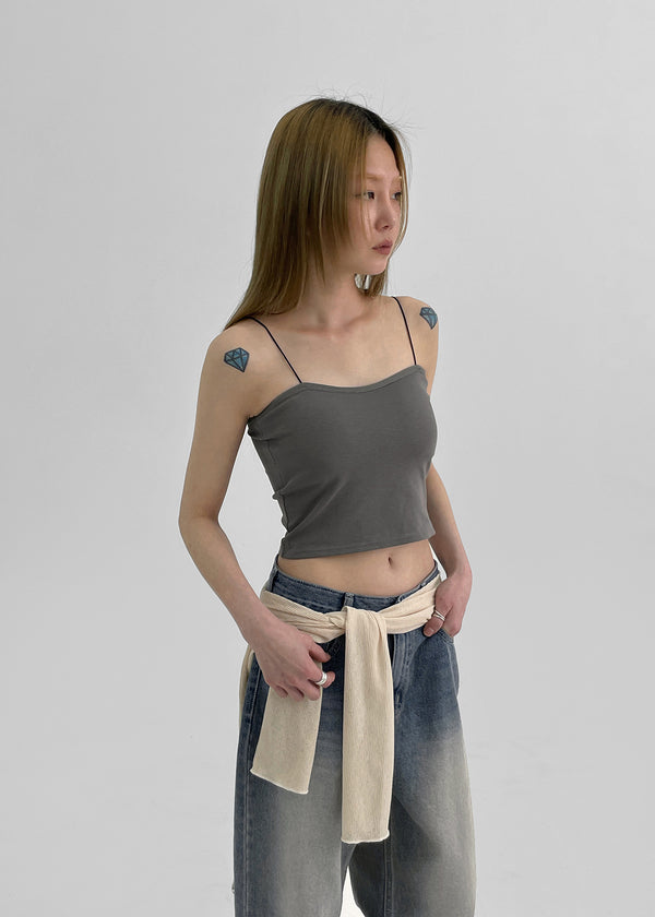 Judeal Crop Strap Sleeveless (Built-in Cap)