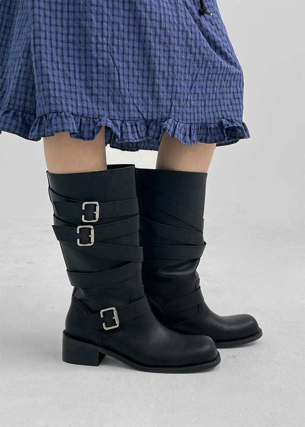 Deogoldi Ribbed Buckle Leather Long Boots