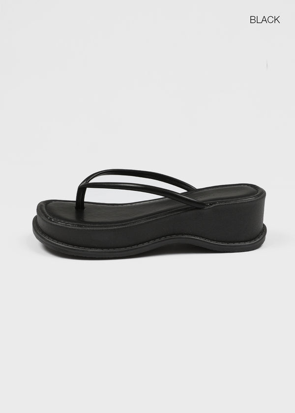 Byache Daily Leather Thong Sandals