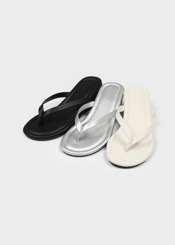 Tezrin Leather Thong Sandals