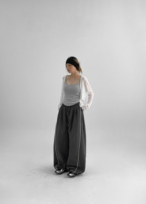 Tibolling Rounding String Sleeveless Top (Built-in Cap)