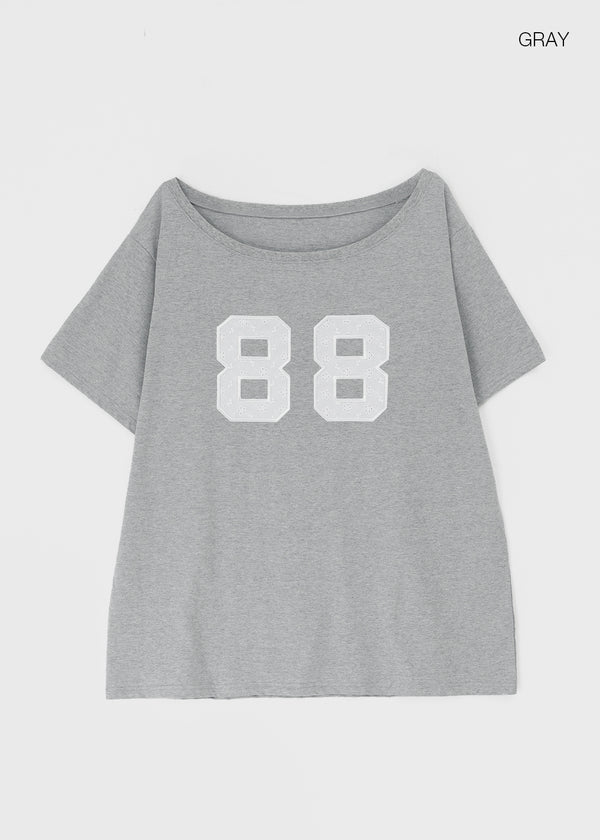 Naichu Number Loose Fit Off-Shoulder Short Sleeve Tee