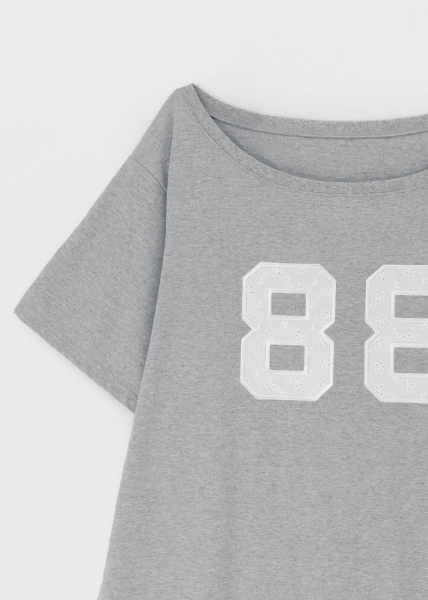 Naichu Number Loose Fit Off-Shoulder Short Sleeve Tee