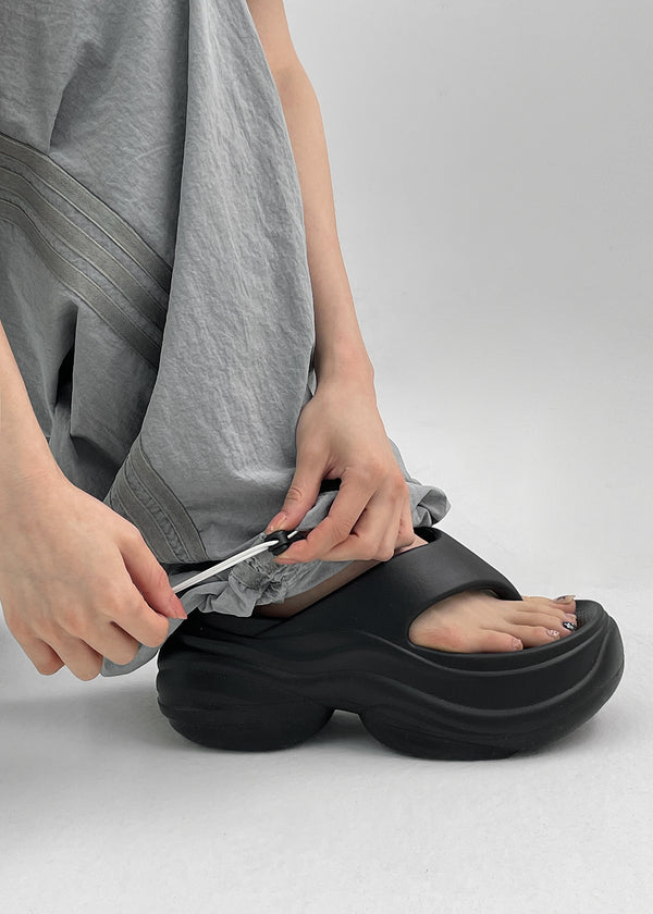 Domoko Platform Thong Sandals