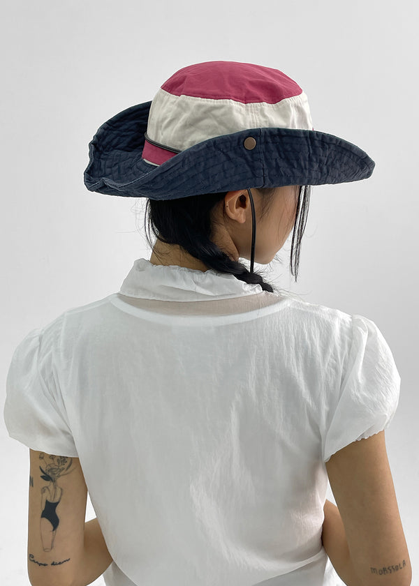 Billo Strap Washed Contrast Bucket Hat