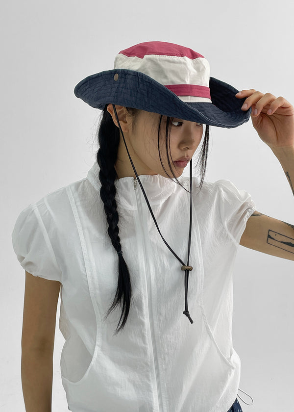 Billo Strap Washed Contrast Bucket Hat