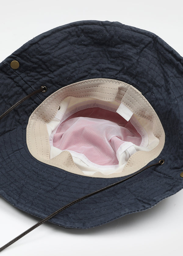 Billo Strap Washed Contrast Bucket Hat