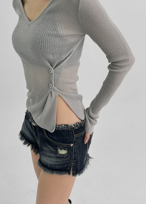 Ringdicky Button Slit Knit