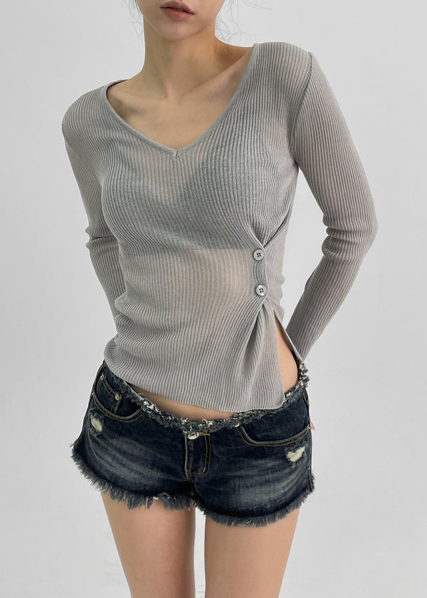 Ringdicky Button Slit Knit