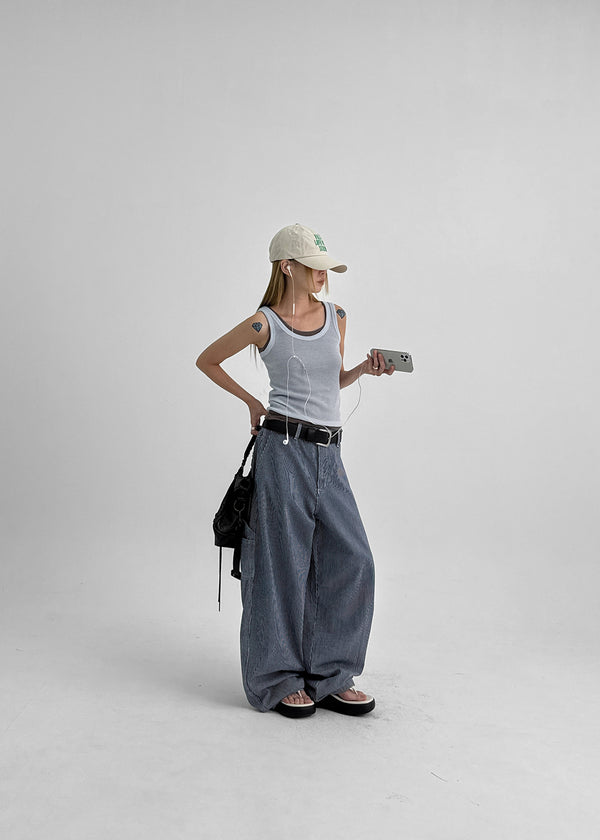 Elle Stripe Carpenter Back Banding Balloon Denim Pants