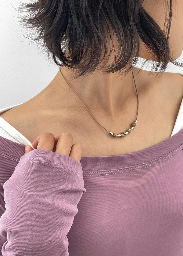 Le Coup Ethnic Mini Ball String Necklace