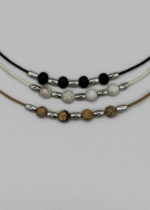 Le Coup Ethnic Mini Ball String Necklace