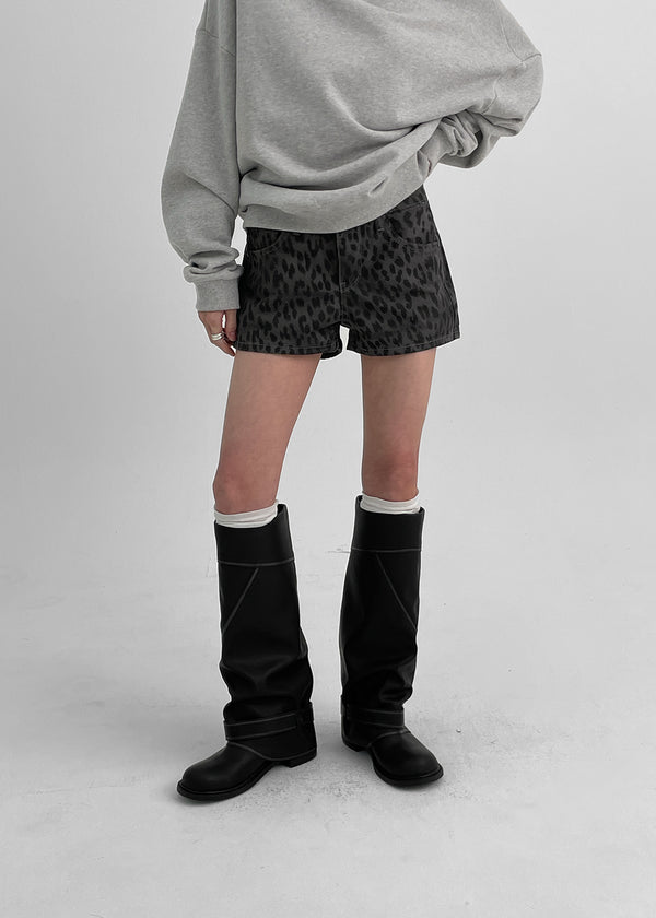 Betmon Washed Leather Buckle Long Boots