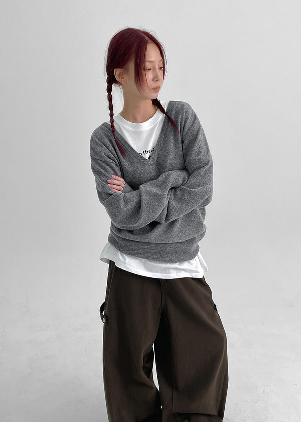 Corey Loose Fit V-neck Knit