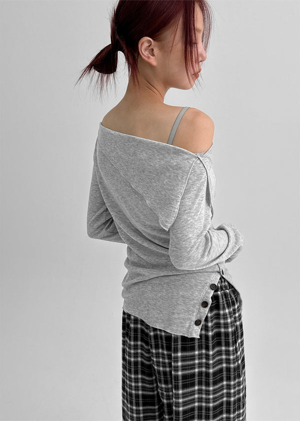 Kariko Off-shoulder Slit Button Long-sleeved T-shirt