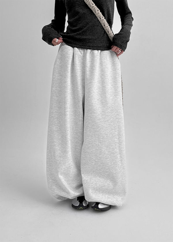 Hael cut balloon banding pants