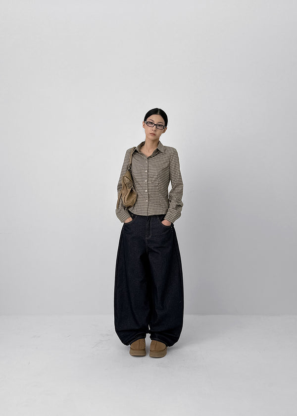Beaver Two Studded Raw Balloon Denim Pants