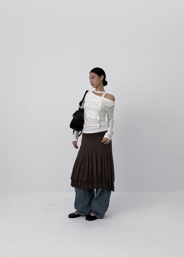 Cluet Set - Drape Long-sleeved T-shirt, Muffler