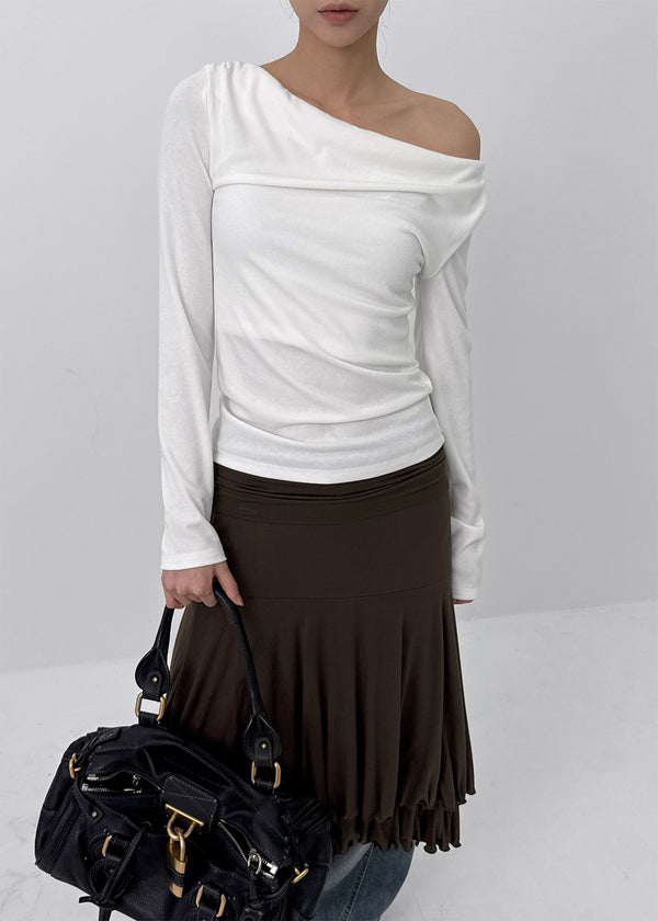 Cluet Set - Drape Long-sleeved T-shirt, Muffler