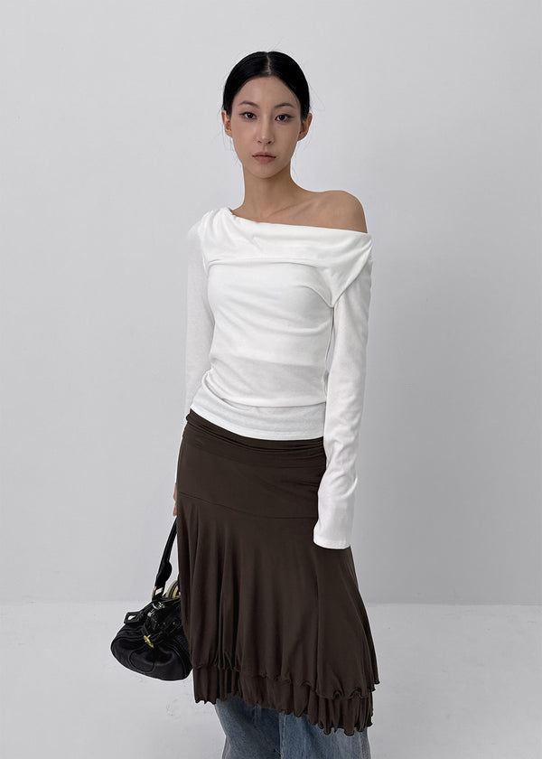 Cluet Set - Drape Long-sleeved T-shirt, Muffler