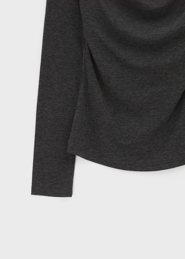 Cluet Set - Drape Long-sleeved T-shirt, Muffler