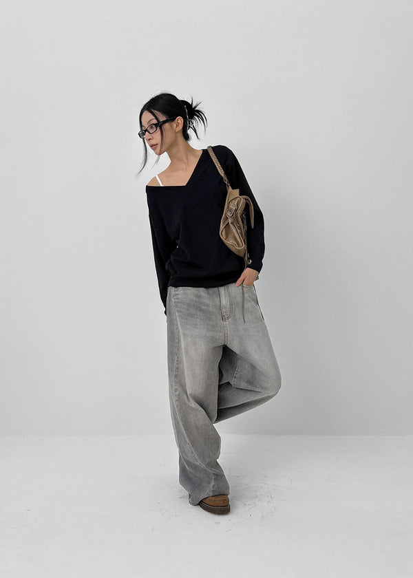 Wide Denim Pants With A Slit Pocket And A Cotton Wash