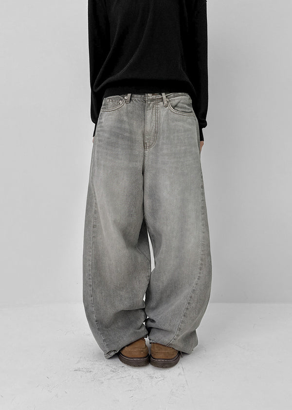Wide Denim Pants With A Slit Pocket And A Cotton Wash