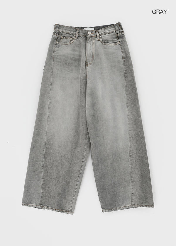 Wide Denim Pants With A Slit Pocket And A Cotton Wash