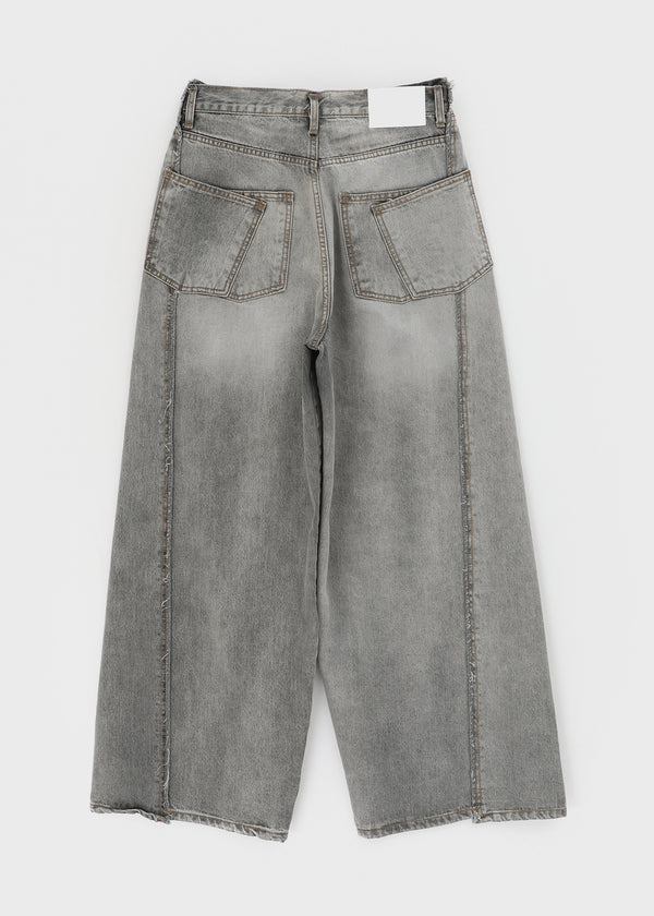 Wide Denim Pants With A Slit Pocket And A Cotton Wash