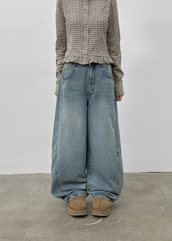 Decat Cut Balloon Wide Denim Pants