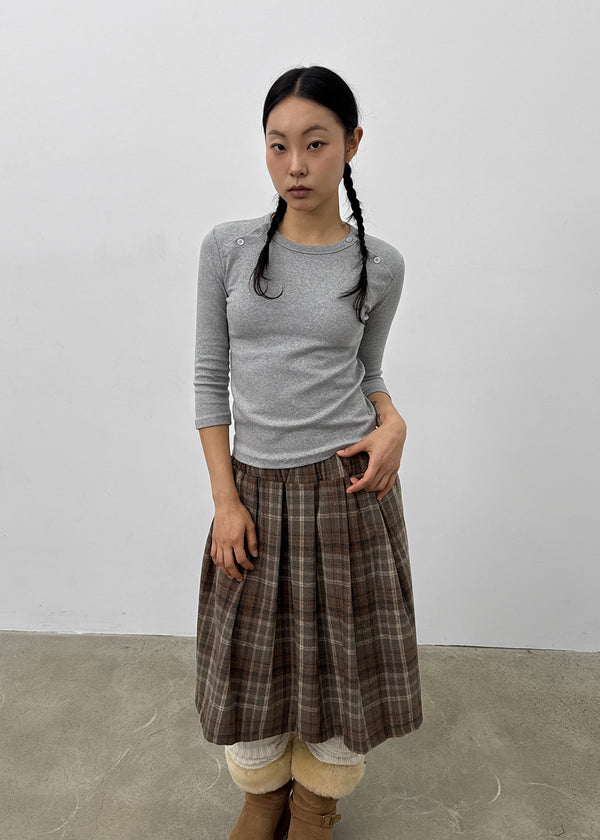 Riming Diagonal Slit 3/4 Sleeve Tee