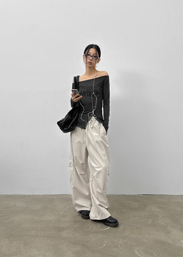 Elfo Slit Off-shoulder Long-sleeved T-shirt