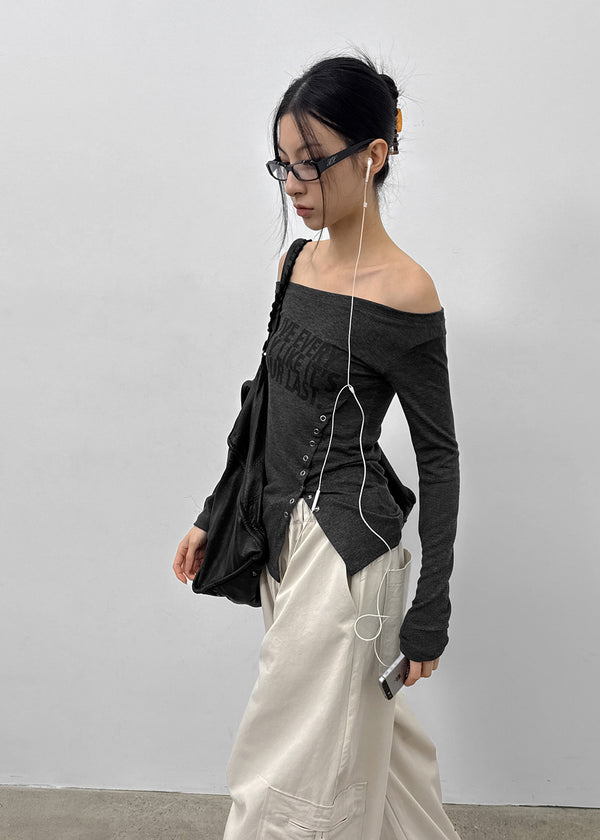 Elfo Slit Off-shoulder Long-sleeved T-shirt