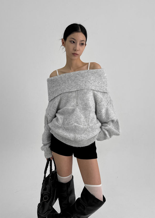 Kened Punching Off-shoulder Wool Knit