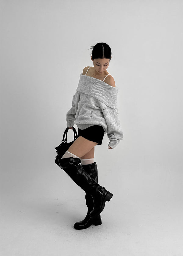 Kened Punching Off-shoulder Wool Knit