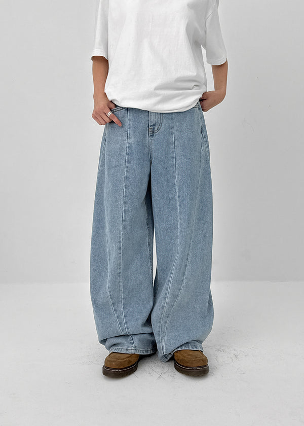 Purek Cut Wide Balloon Denim Pants