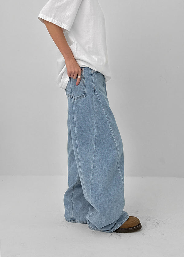 Purek Cut Wide Balloon Denim Pants