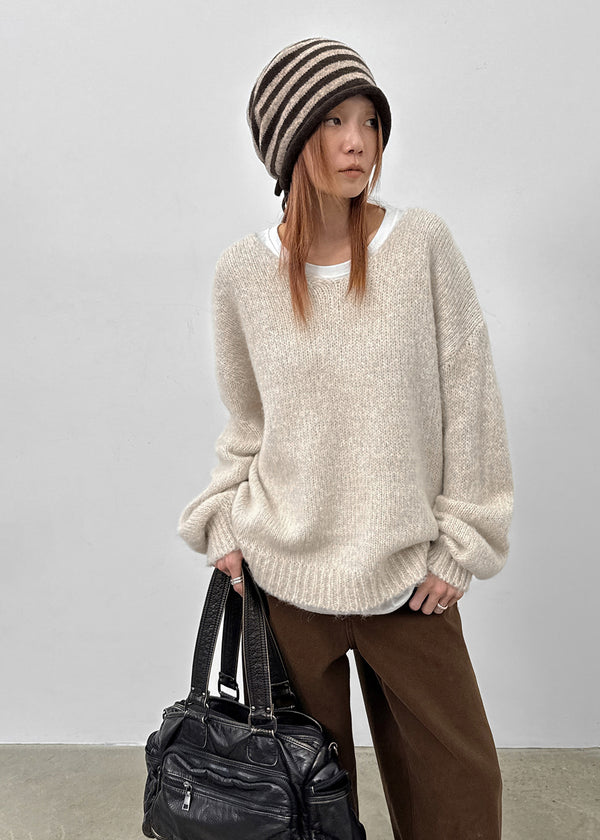 Hilooni Loose Fit V-neck Knit (60% Wool)