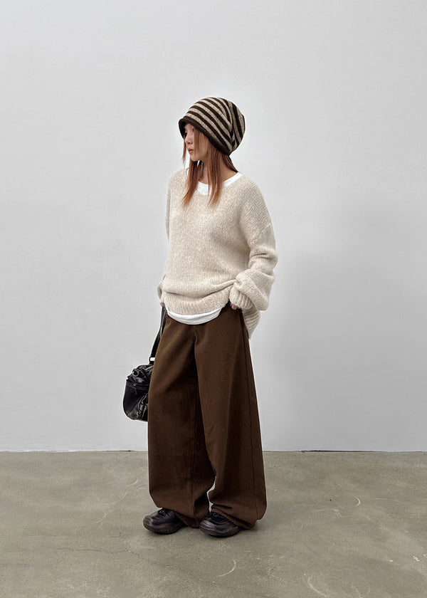 Hilooni Loose Fit V-neck Knit (60% Wool)