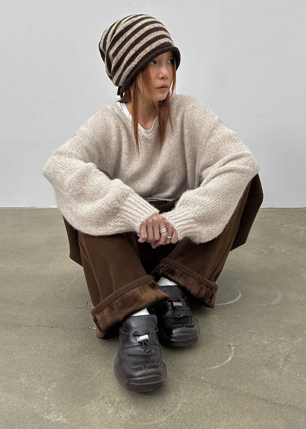 Hilooni Loose Fit V-neck Knit (60% Wool)