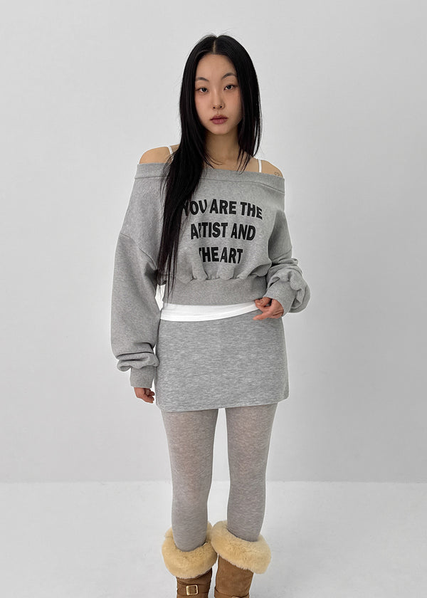 Schnil Lettering Crop Off-shoulder Man-to-man