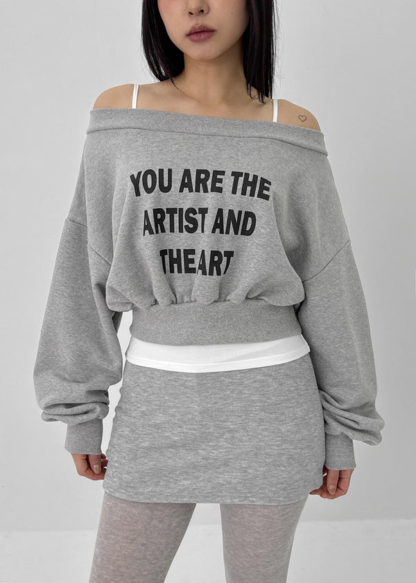 Schnil Lettering Crop Off-shoulder Man-to-man