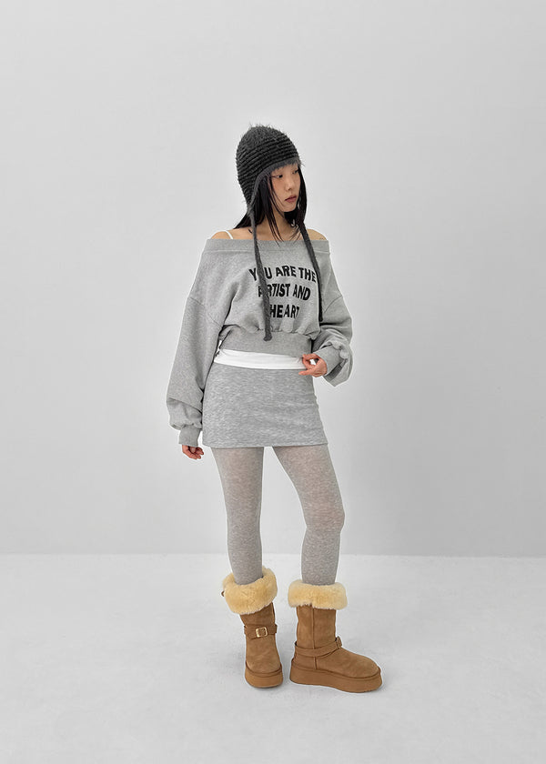 Schnil Lettering Crop Off-shoulder Man-to-man