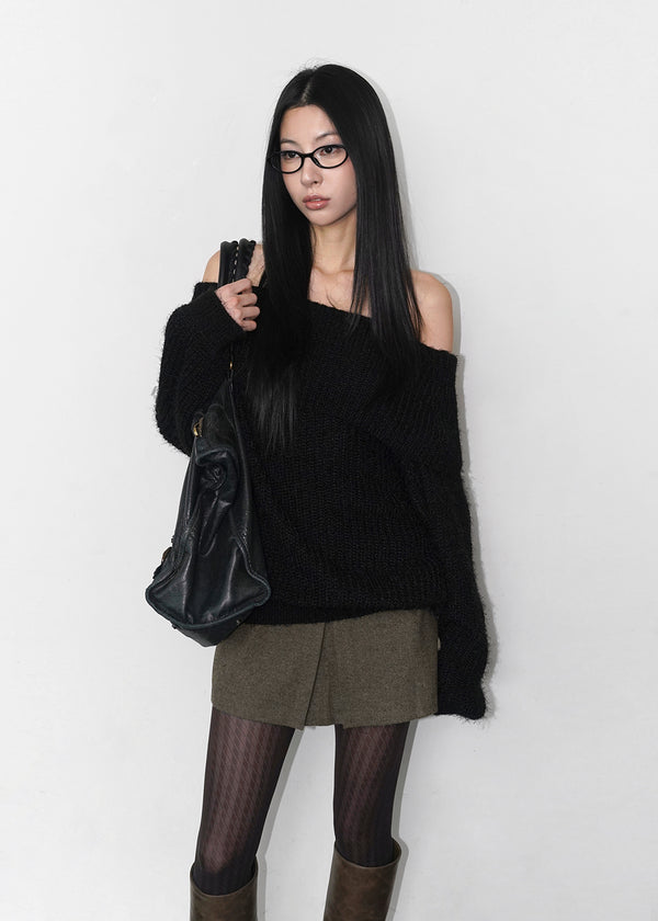 Romtin Overfit Boucle Off-shoulder Knit