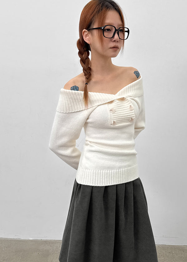 Ueki Button Off-shoulder Knit
